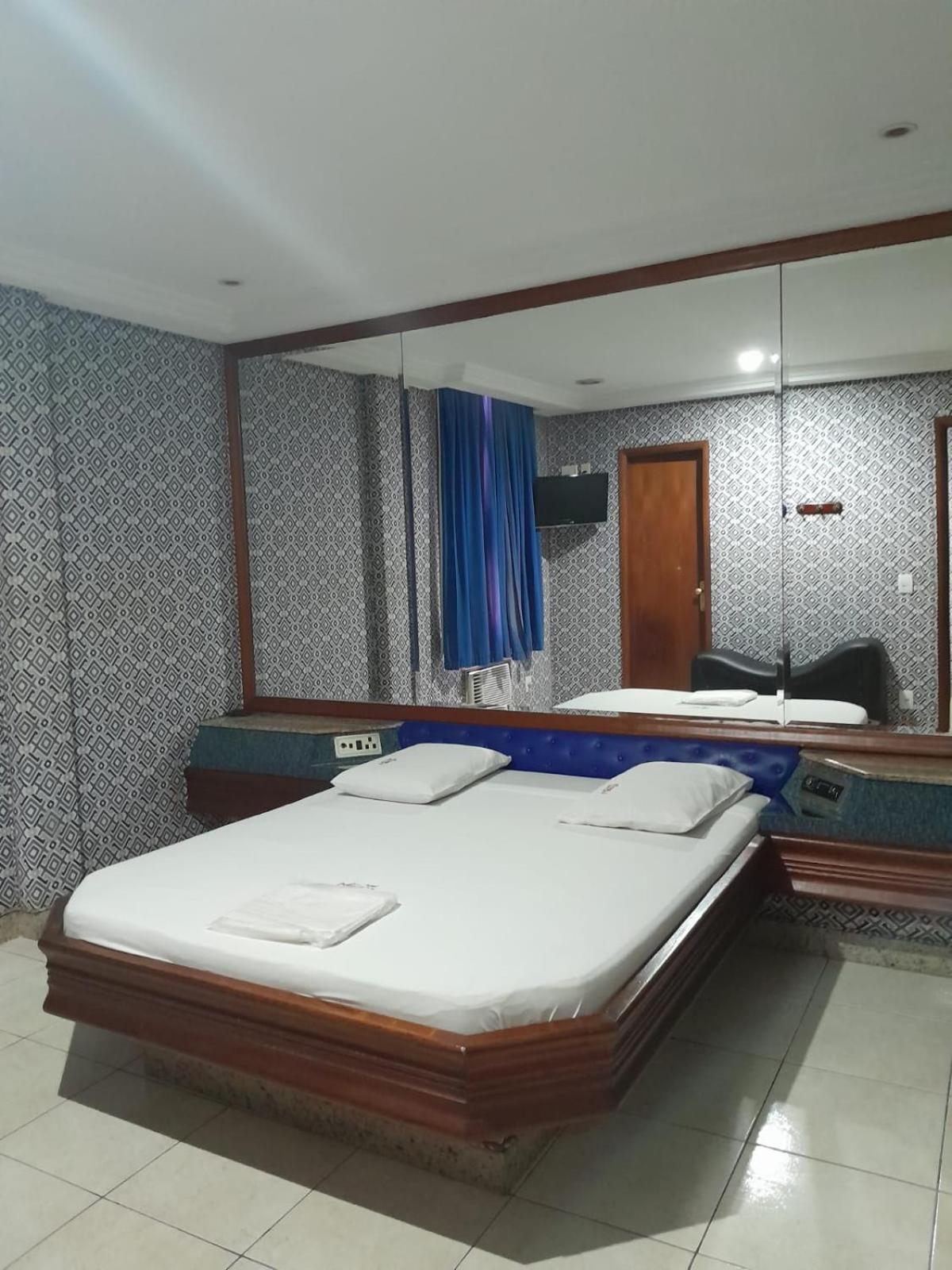 Love hotel Malaga (adults Only)